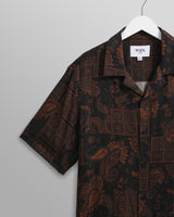 wax london men's Didcot - Black And Brown Paisley Short-Sleeve Shirt