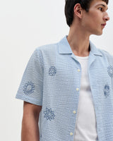 wax london men's Didcot - Blue And Ecru Doodle Seersucker Short-Sleeve Shirt
