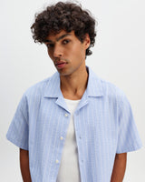 wax london men's Didcot - Blue And Ecru Seersucker Stripe Short-Sleeve Shirt