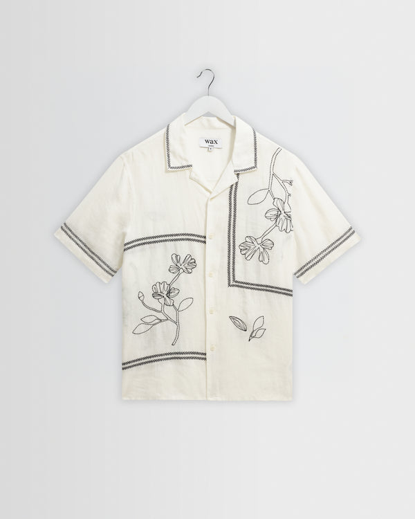 wax london men's Didcot - Ecru And Navy Grid Flower Short-Sleeve Shirt