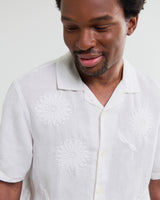wax london men's Didcot - White Flower Embroidered Short-Sleeve Shirt