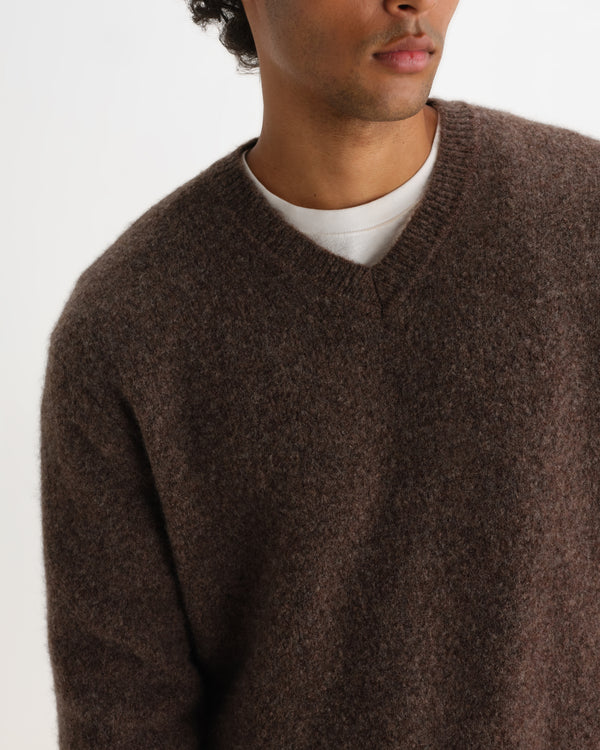 wax london men's Kemp - Brown Brushed Fluffy V-Neck Jumper